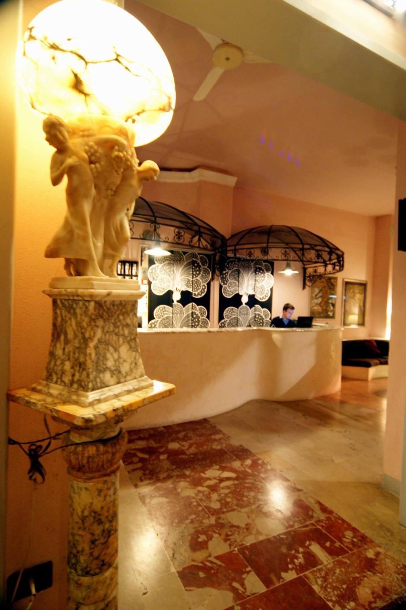 Hotel Liberty Viareggio Bagian luar foto